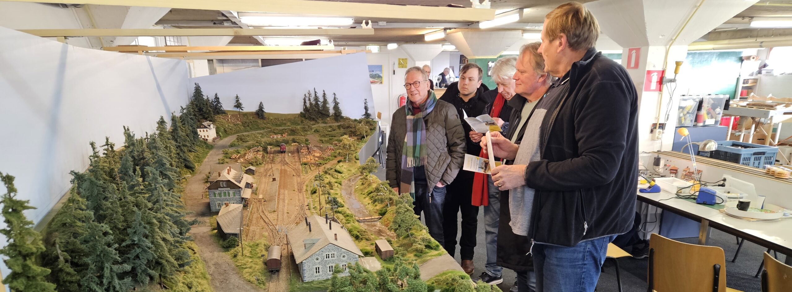 WijApeldoorn op bezoek bij modelspoorders